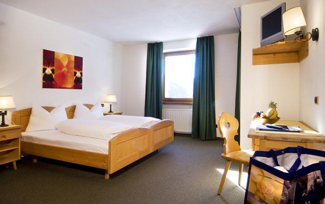 Falkensteiner Hotel Antholz - Adults Only Ruang foto